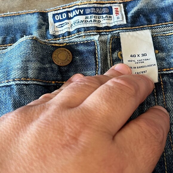 Old Navy lot 2 polos 2xl and size 40 jeans - Picture 3 of 3